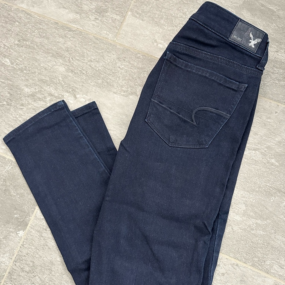 Women's AMERICAN EAGLE Dark Blue Skinny Jeans - Size 8 - NEW